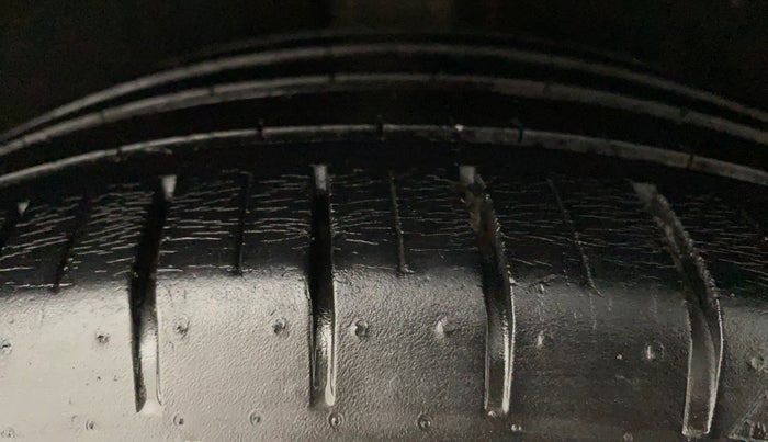 2018 Maruti Baleno ALPHA DIESEL 1.3, Diesel, Manual, 52,507 km, Left Rear Tyre Tread