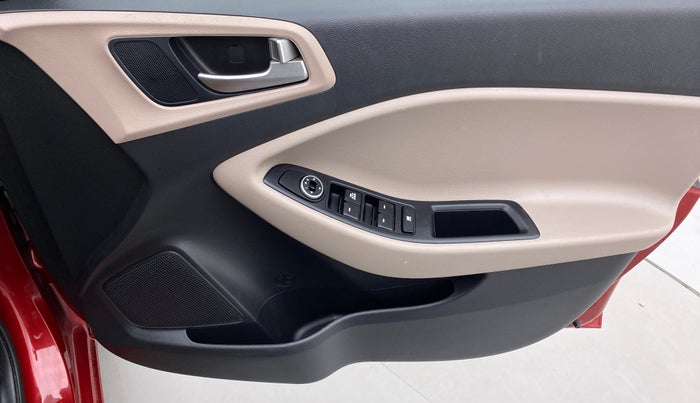 2019 Hyundai Elite i20 MAGNA PLUS 1.2, Petrol, Manual, 6,815 km, Driver Side Door Panels Control