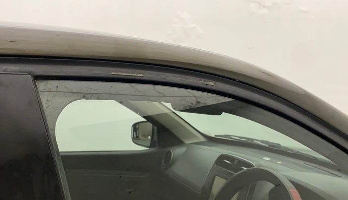 2017 Renault Kwid RXT 1.0 AMT (O), Petrol, Automatic, 16,343 km, Driver-side door - Door visor damaged