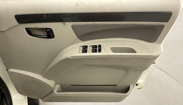 2019 Mahindra Scorpio S9, Diesel, Manual, 13,629 km, Driver Side Door Panels Control