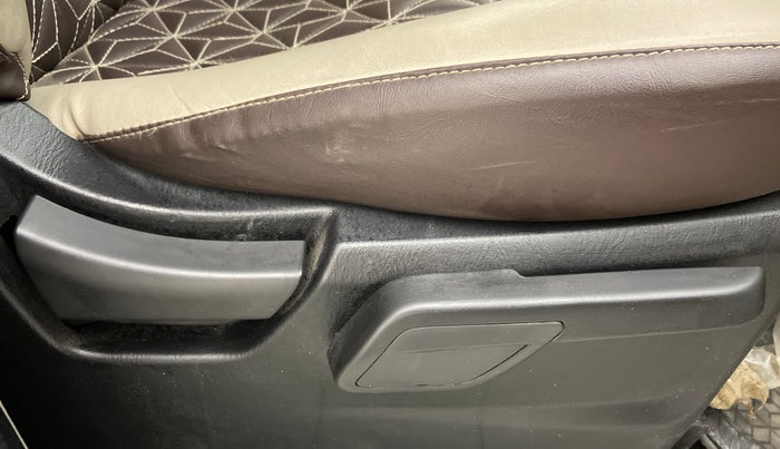 2019 Mahindra Scorpio S9, Diesel, Manual, 13,629 km, Driver Side Adjustment Panel