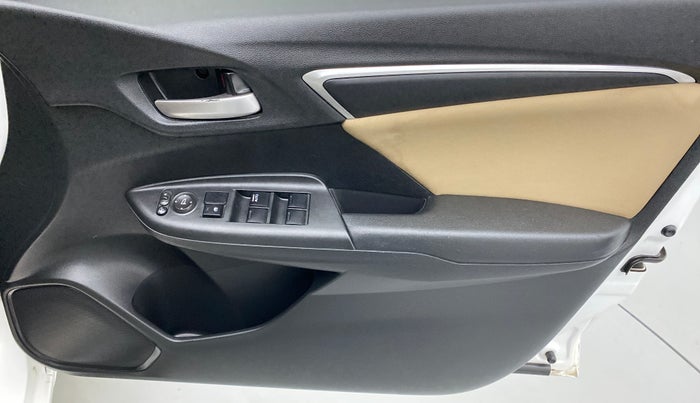 2016 Honda Jazz 1.2 V AT, Petrol, Automatic, 36,725 km, Driver Side Door Panels Control