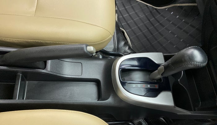 2016 Honda Jazz 1.2 V AT, Petrol, Automatic, 36,725 km, Gear Lever