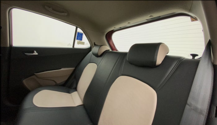 2016 Hyundai Grand i10 ASTA 1.2 KAPPA VTVT, Petrol, Manual, 29,237 km, Right Side Rear Door Cabin