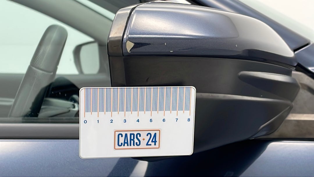 Side Mirrors Housing RHS Scratch