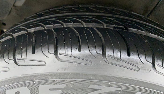 2013 Hyundai i20 SPORTZ 1.2 VTVT, Petrol, Manual, 75,949 km, Right Rear Tyre Tread