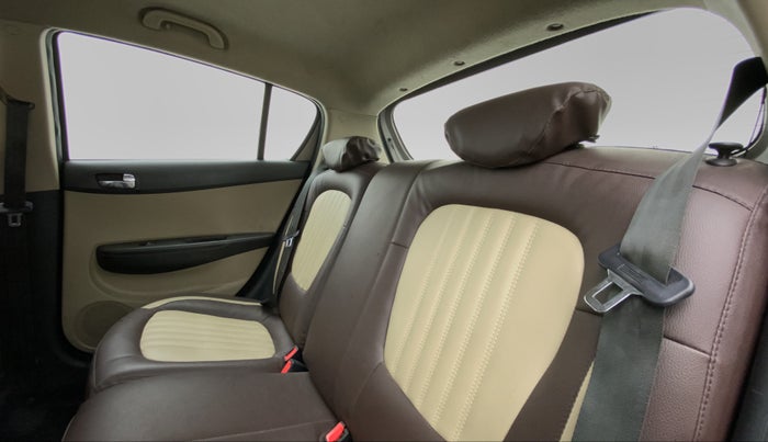 2013 Hyundai i20 SPORTZ 1.2 VTVT, Petrol, Manual, 75,949 km, Right Side Rear Door Cabin