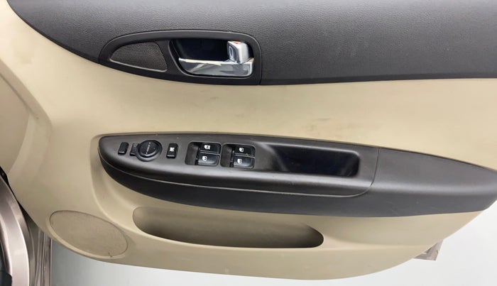 2013 Hyundai i20 SPORTZ 1.2 VTVT, Petrol, Manual, 75,949 km, Driver Side Door Panels Control