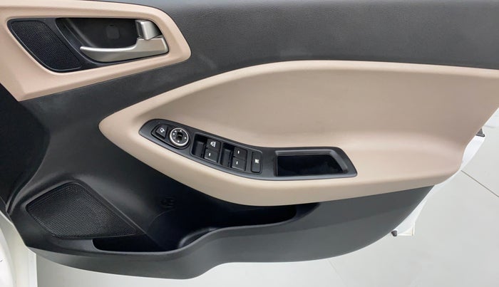 2017 Hyundai Elite i20 SPORTZ 1.2, Petrol, Manual, 29,459 km, Driver Side Door Panels Control