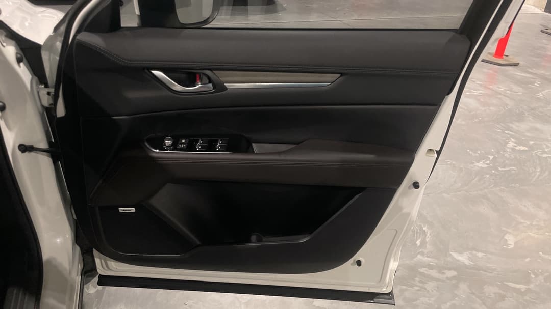 2020 Mazda CX-5 Akera (4x4), Automatic, 54640 km, Speaker View