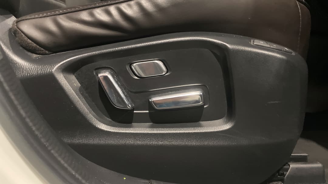 2020 Mazda CX-5 Akera (4x4), Automatic, 54640 km, Drivers Side Adjustment Panel