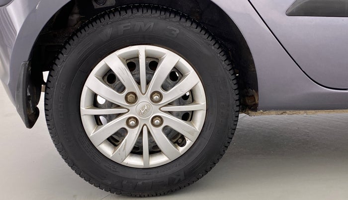 2014 Hyundai i10 SPORTZ 1.1 IRDE2, Petrol, Manual, 50,714 km, Right Rear Wheel