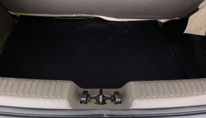 2014 Hyundai i10 SPORTZ 1.1 IRDE2, Petrol, Manual, 50,714 km, Boot Inside