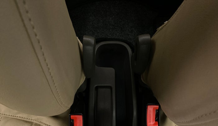 2014 Hyundai i10 SPORTZ 1.1 IRDE2, Petrol, Manual, 50,714 km, Driver Side Adjustment Panel