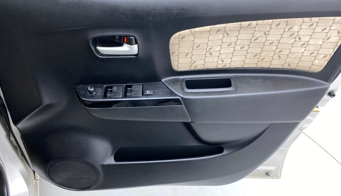 2017 Maruti Wagon R 1.0 VXI OPT, Petrol, Manual, Driver Side Door Panels Control