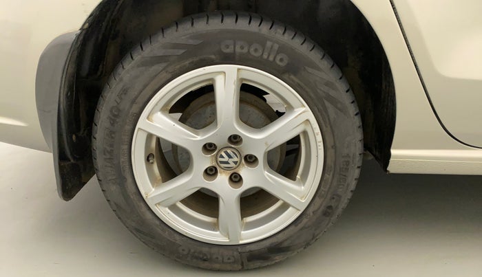2013 Volkswagen Vento HIGHLINE DIESEL 1.6, Diesel, Manual, 94,922 km, Right Rear Wheel