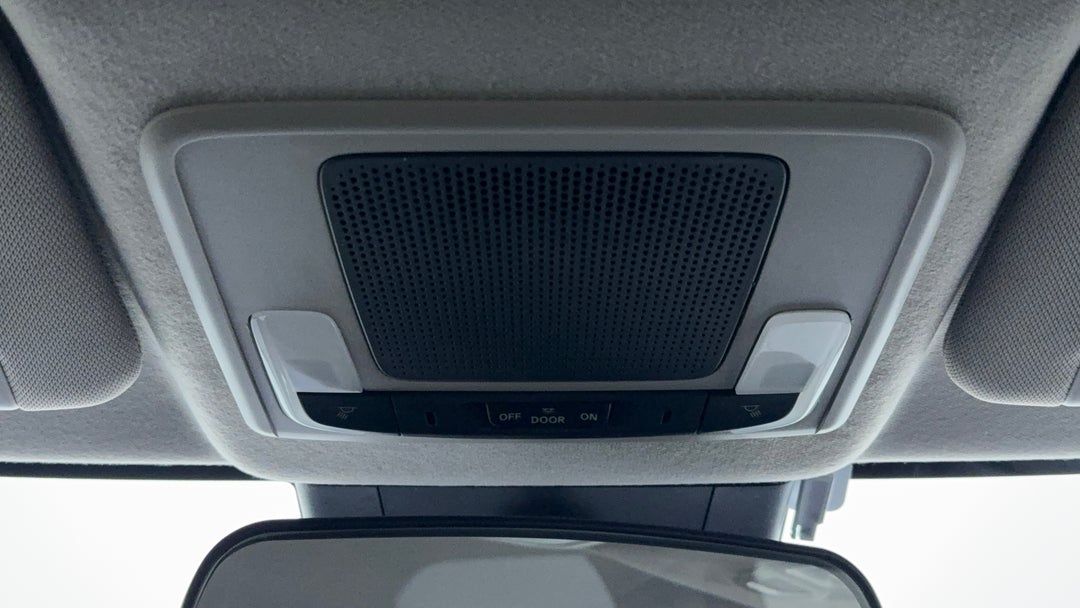 On-Roof Controls/Sunglass holder