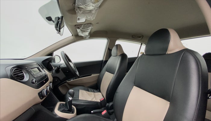 2016 Hyundai Grand i10 SPORTZ 1.2 KAPPA VTVT, Petrol, Manual, 24,887 km, Right Side Front Door Cabin