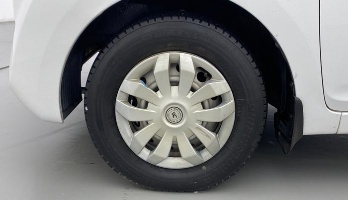 2015 Hyundai Eon ERA PLUS, Petrol, Manual, 33,689 km, Left Front Wheel