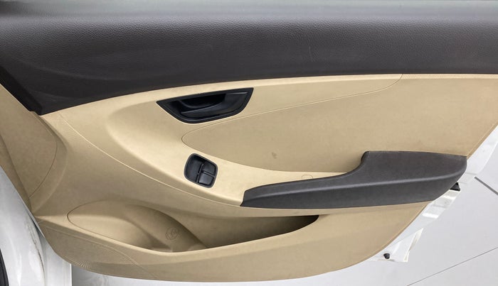 2015 Hyundai Eon ERA PLUS, Petrol, Manual, 33,689 km, Driver Side Door Panels Control