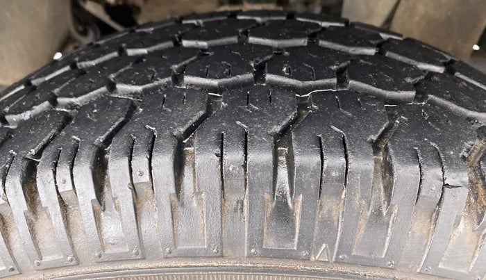 2018 Mahindra Bolero Power+ ZLX, Diesel, Manual, 62,611 km, Right Front Tyre Tread