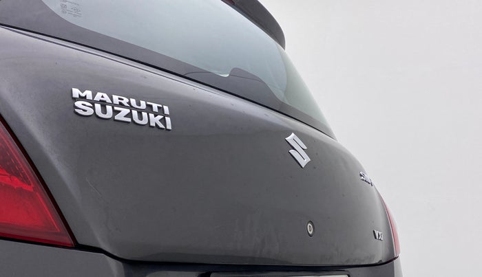 2017 Maruti Swift VXI, Petrol, Manual, 69,221 km, Dicky (Boot door) - Slightly dented
