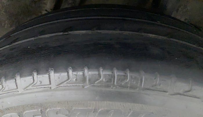 2013 Honda City 1.5L I-VTEC S AT, Petrol, Automatic, 1,08,748 km, Left Rear Tyre Tread