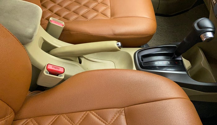 2013 Honda City 1.5L I-VTEC S AT, Petrol, Automatic, 1,08,748 km, Gear Lever