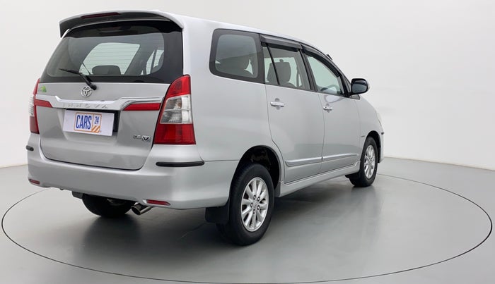 2014 Toyota Innova 2.5 VX 7 STR BS IV, Diesel, Manual, 95,974 km, Right Back Diagonal