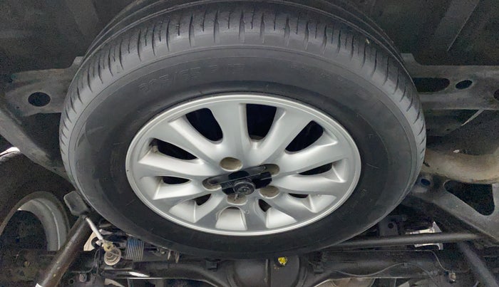 2014 Toyota Innova 2.5 VX 7 STR BS IV, Diesel, Manual, 95,974 km, Spare Tyre