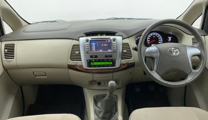 2014 Toyota Innova 2.5 VX 7 STR BS IV, Diesel, Manual, 95,974 km, Dashboard