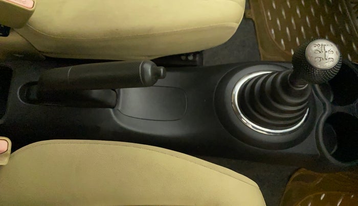 2015 Honda Amaze 1.2L I-VTEC S, Petrol, Manual, 23,016 km, Gear Lever