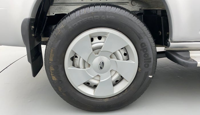 2016 Mahindra Scorpio S4+Intelli Hybrid 2WD, Diesel, Manual, 12,112 km, Right Rear Wheel