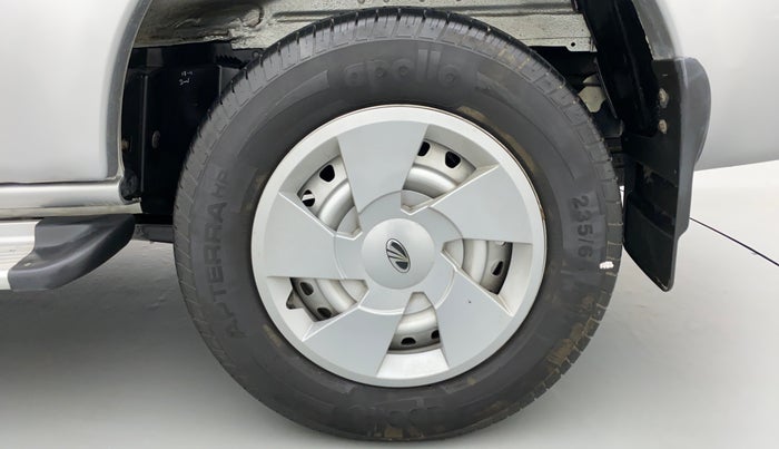 2016 Mahindra Scorpio S4+Intelli Hybrid 2WD, Diesel, Manual, 12,112 km, Left Rear Wheel