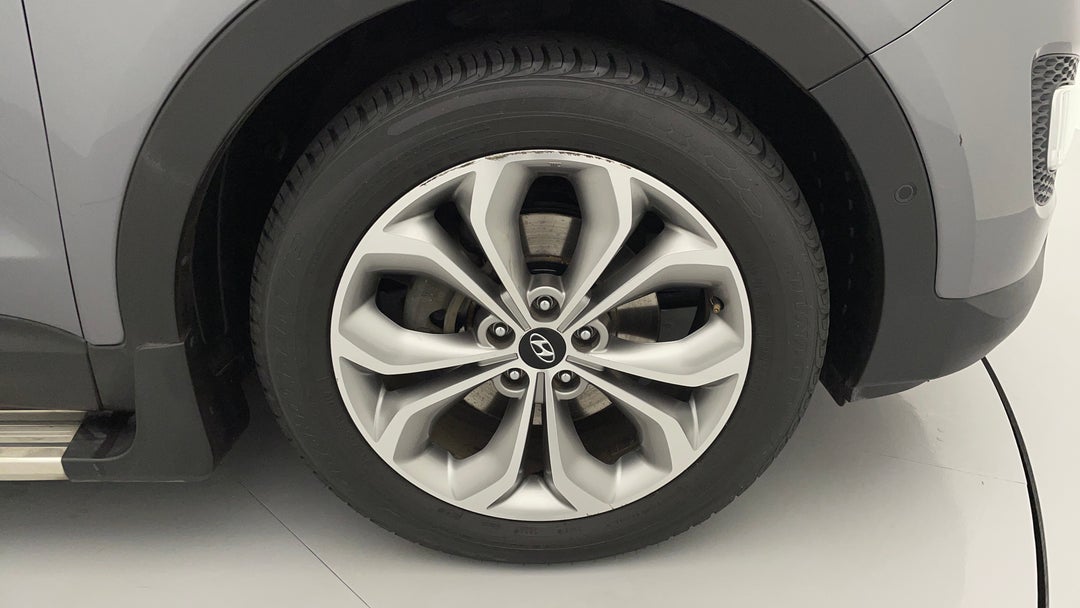 2015 Hyundai Santa Fe Highlander Crdi (4x4), Automatic, 109585 km, Right Front Wheel