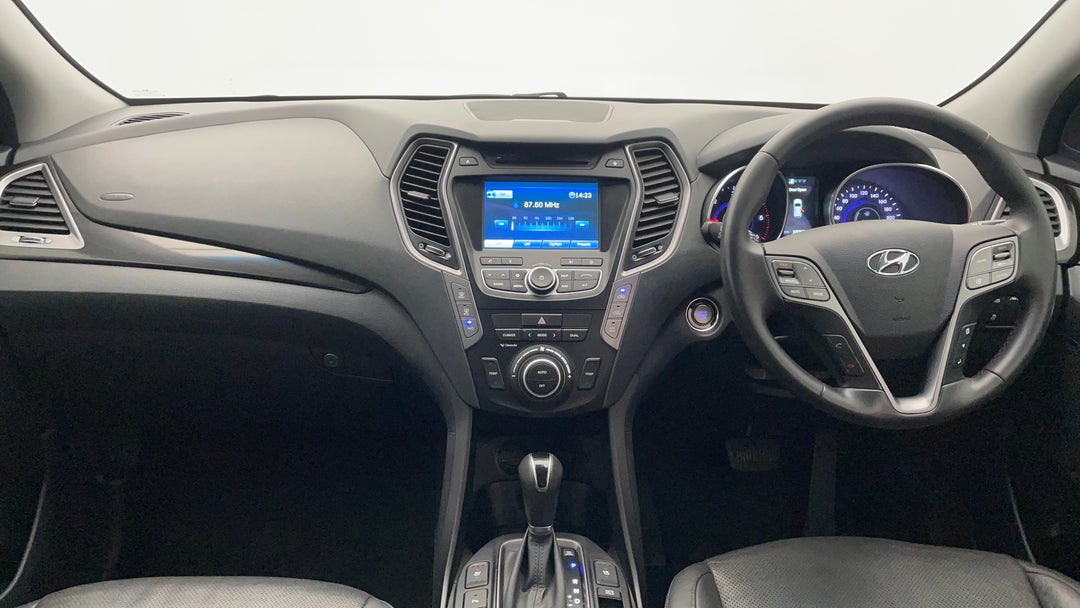 2015 Hyundai Santa Fe Highlander Crdi (4x4), Automatic, 109585 km, Dashboard View