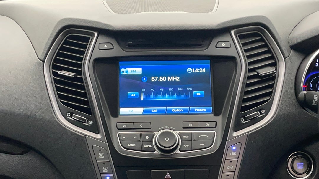 2015 Hyundai Santa Fe Highlander Crdi (4x4), Automatic, 109585 km, Infotainment System