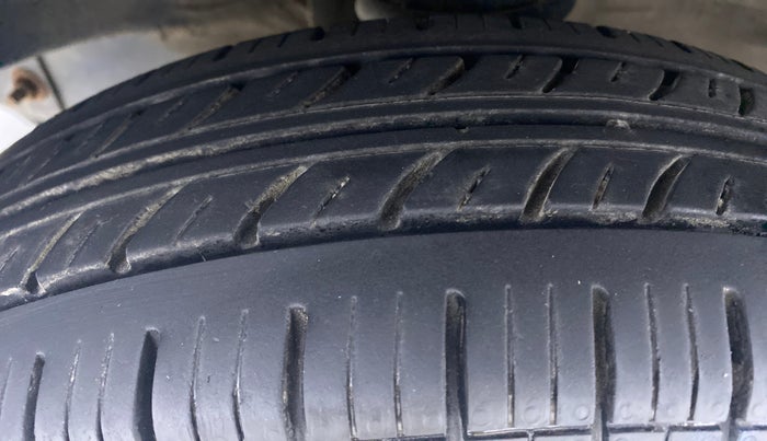 2017 Maruti OMNI E STD, Petrol, Manual, 69,525 km, Left Front Tyre Tread