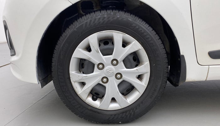 2015 Hyundai Grand i10 SPORTZ 1.2 KAPPA VTVT, Petrol, Manual, 50,242 km, Left Front Wheel