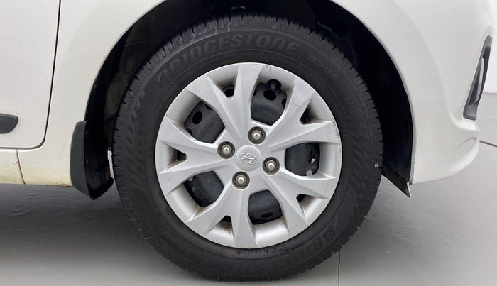 2015 Hyundai Grand i10 SPORTZ 1.2 KAPPA VTVT, Petrol, Manual, 50,242 km, Right Front Wheel