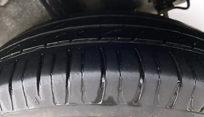 2015 Hyundai Grand i10 SPORTZ 1.2 KAPPA VTVT, Petrol, Manual, 50,242 km, Left Rear Tyre Tread