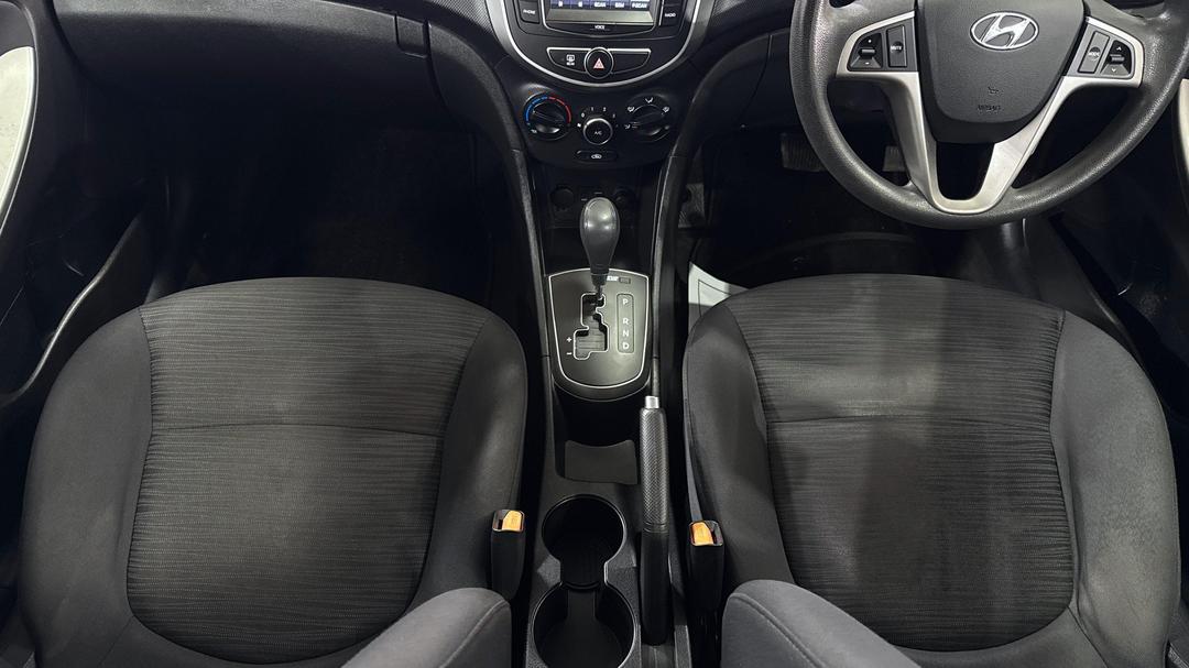 2017 Hyundai Accent Active, Automatic, 119959 km, Center Console