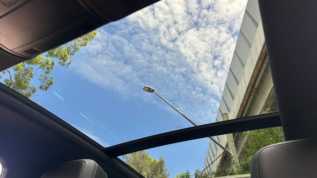 Interior Sunroof/Moonroof
