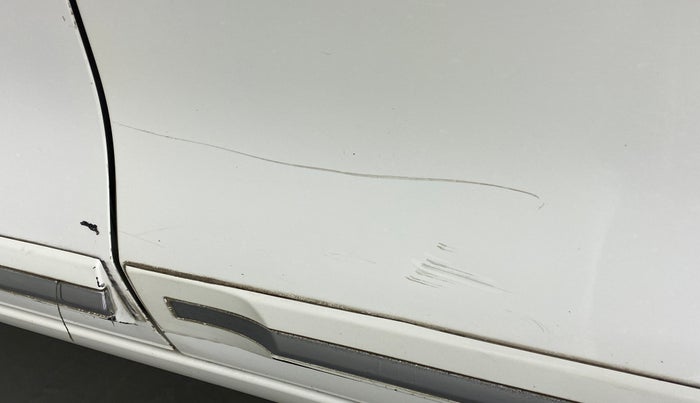 2018 Maruti Swift ZXI AMT, Petrol, Automatic, 37,338 km, Rear left door - Minor scratches
