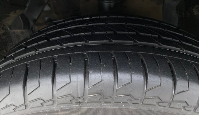 2018 Maruti S Cross ZETA 1.3 SHVS, Diesel, Manual, 69,903 km, Left Front Tyre Tread