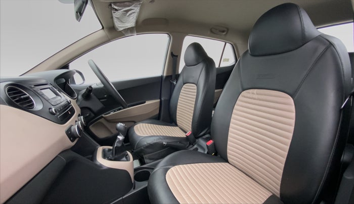 2016 Hyundai Grand i10 SPORTS 1.2 VTVT, Petrol, Manual, 15,715 km, Right Side Front Door Cabin View