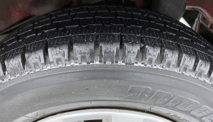 2013 Hyundai Eon D LITE PLUS, Petrol, Manual, 35,299 km, Left Rear Tyre Tread