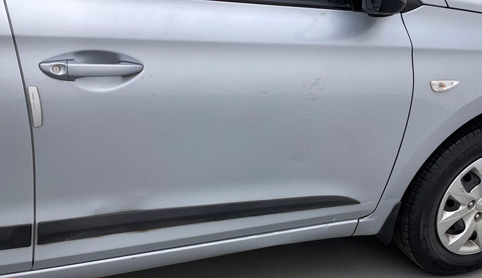 2020 Hyundai Elite i20 MAGNA PLUS 1.2, Petrol, Manual, 97,107 km, Driver-side door - Slightly dented