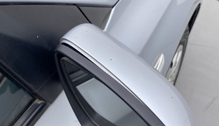 2020 Hyundai Elite i20 MAGNA PLUS 1.2, Petrol, Manual, 97,107 km, Right rear-view mirror - Slight misalignment