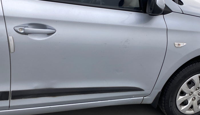 2020 Hyundai Elite i20 MAGNA PLUS 1.2, Petrol, Manual, 97,107 km, Driver-side door - Minor scratches